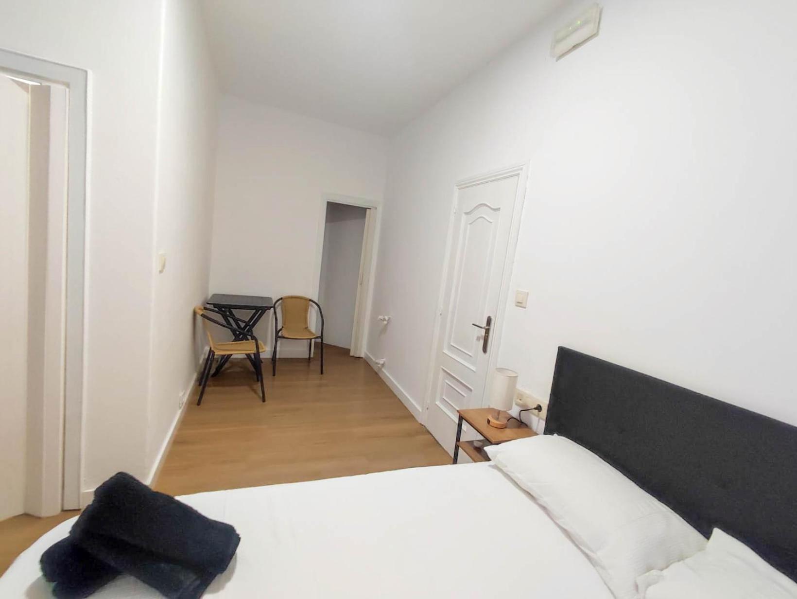 Hostal Airinos De Vigo Esterno foto