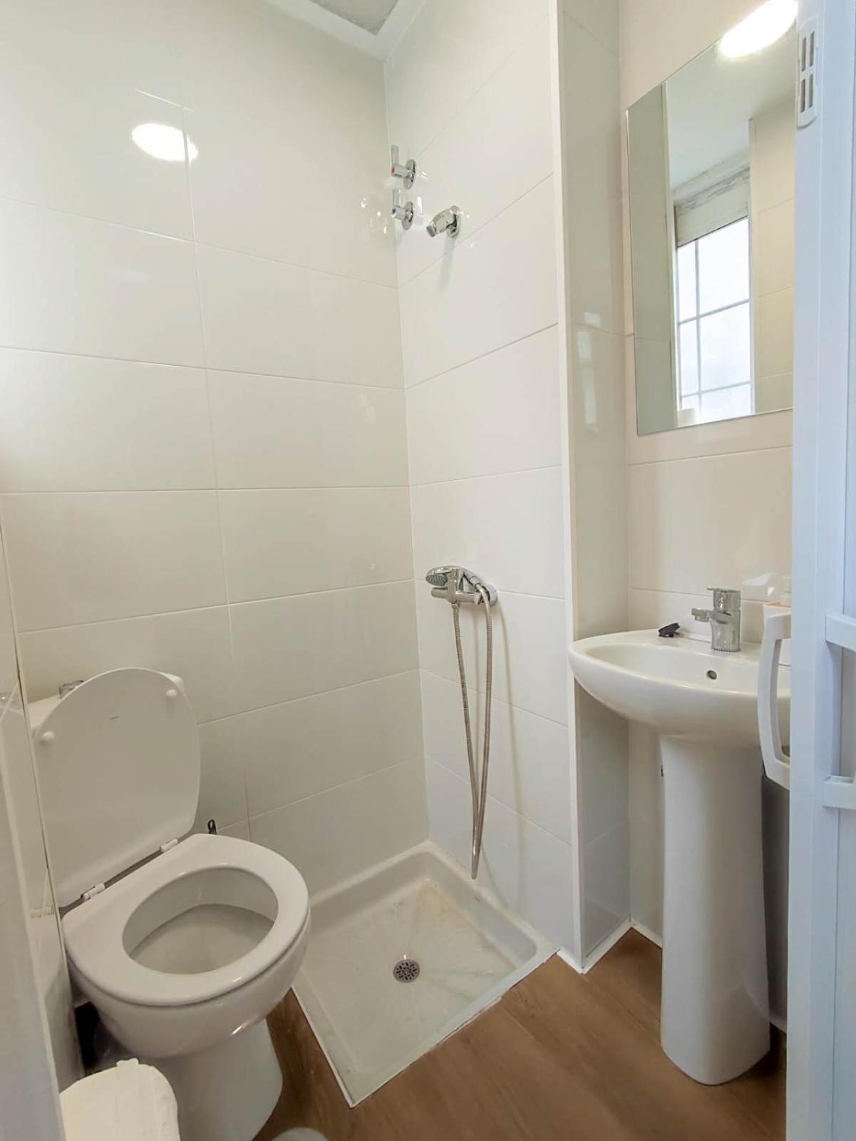 Hostal Airinos De Vigo Esterno foto